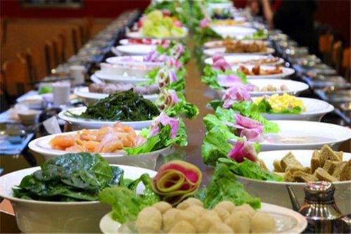 三爺回轉自助火鍋加盟熱線是多少