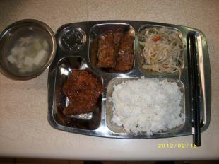 供應(yīng)食堂經(jīng)營合同 上海恩泉餐飲管理在機(jī)械及行業(yè)設(shè)備領(lǐng)域的食品銷售策略